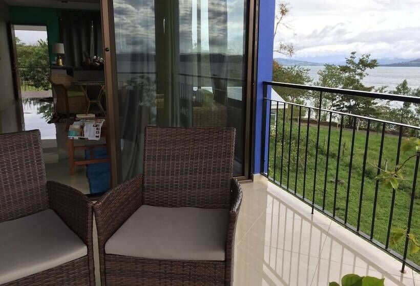 디럭스 스튜디오, Bluebay Bugenvil Lake Lodge