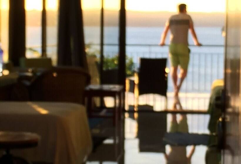 디럭스 스튜디오, Bluebay Bugenvil Lake Lodge