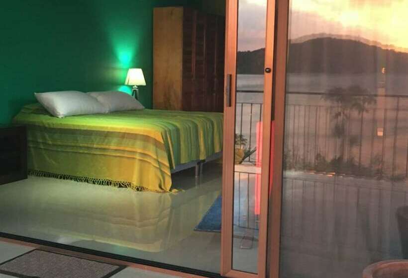 Студия Deluxe, Bluebay Bugenvil Lake Lodge