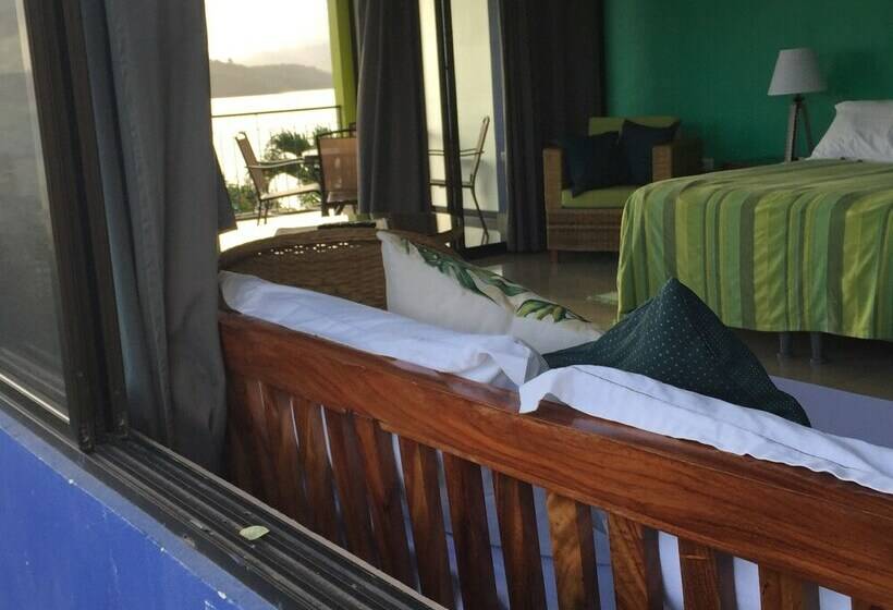 디럭스 스튜디오, Bluebay Bugenvil Lake Lodge