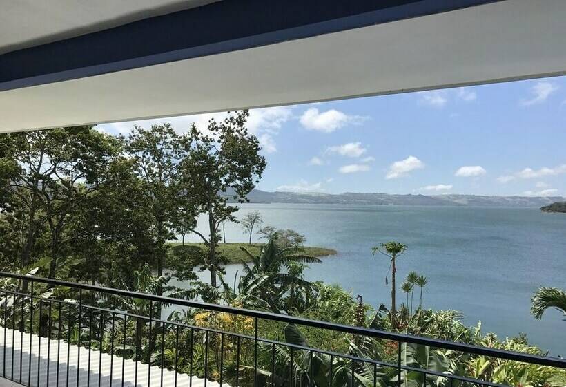 스탠다드 스튜디오, Bluebay Bugenvil Lake Lodge