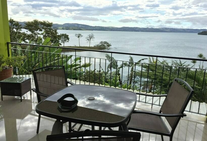 디럭스 스튜디오, Bluebay Bugenvil Lake Lodge