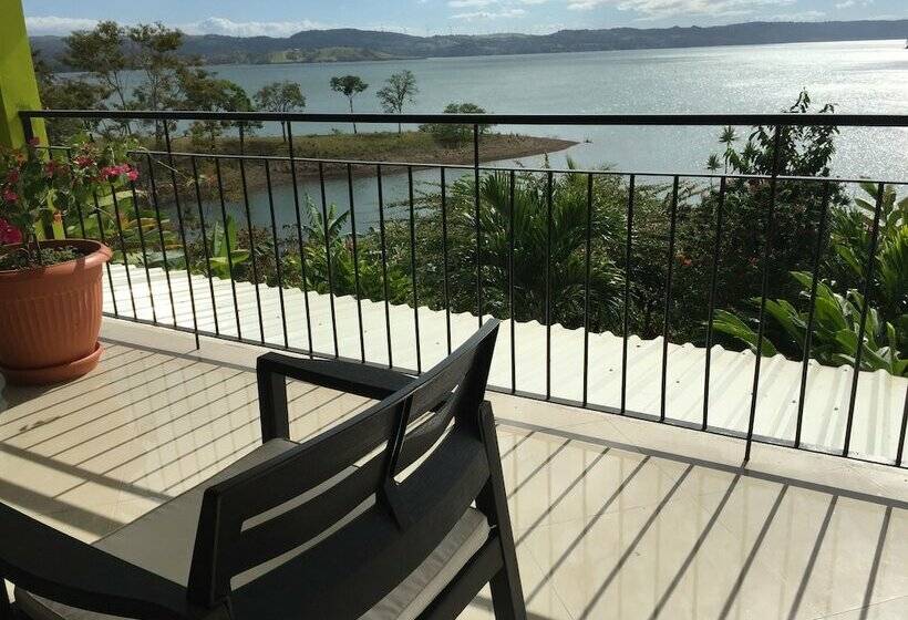 스탠다드 스튜디오, Bluebay Bugenvil Lake Lodge