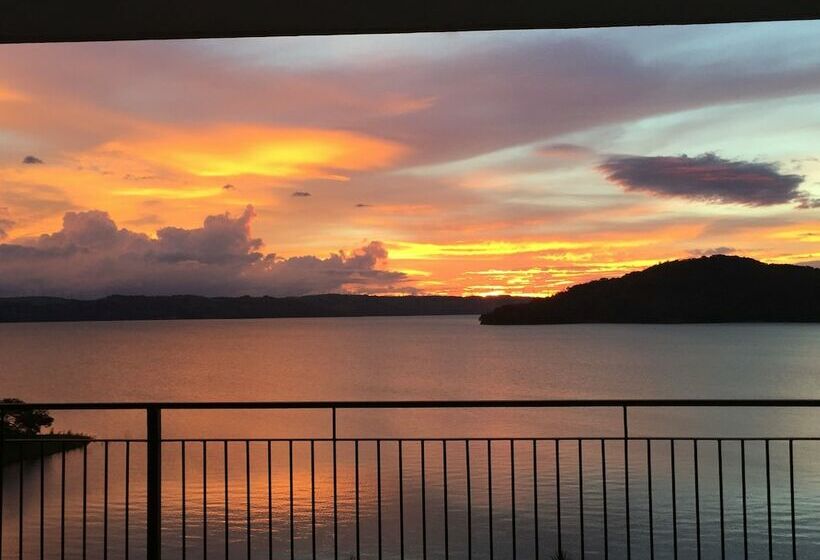 디럭스 스튜디오, Bluebay Bugenvil Lake Lodge