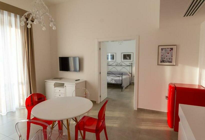 디럭스 스위트, Liberty Palace