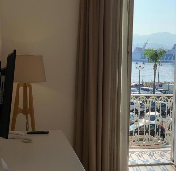 디럭스 스위트, Liberty Palace