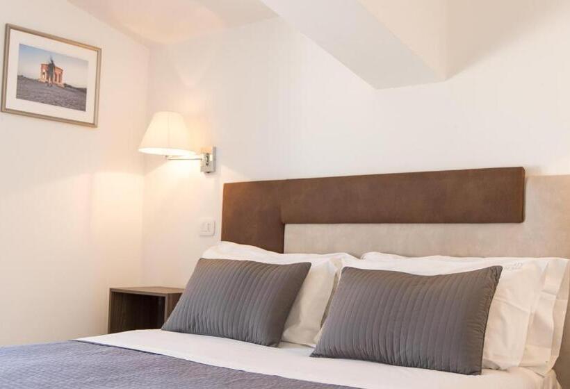 스탠다드 테라스 룸, Liberty Palace