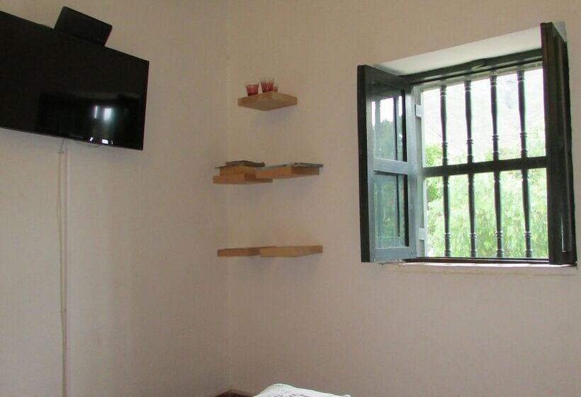 4인용 수피리어 룸, Tinva Hostal   Hostel