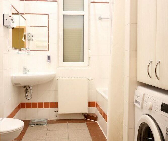 침실 2개 아파트, Thalia