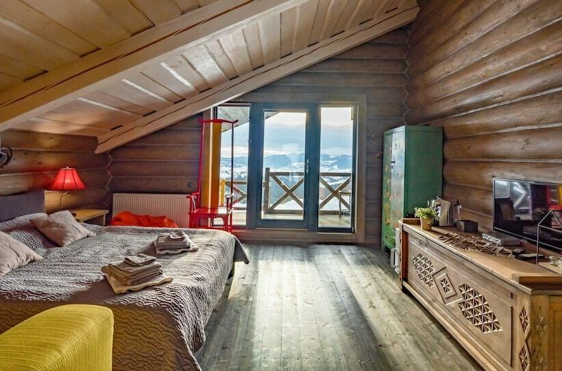 اتاق راحتی, Charlton Estate