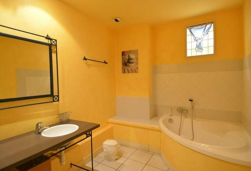 스탠다드 룸, Restaurant Côte Garonne Le Balcon Des Dames   Tonneins Marmande Agen   Chambres Climatisées