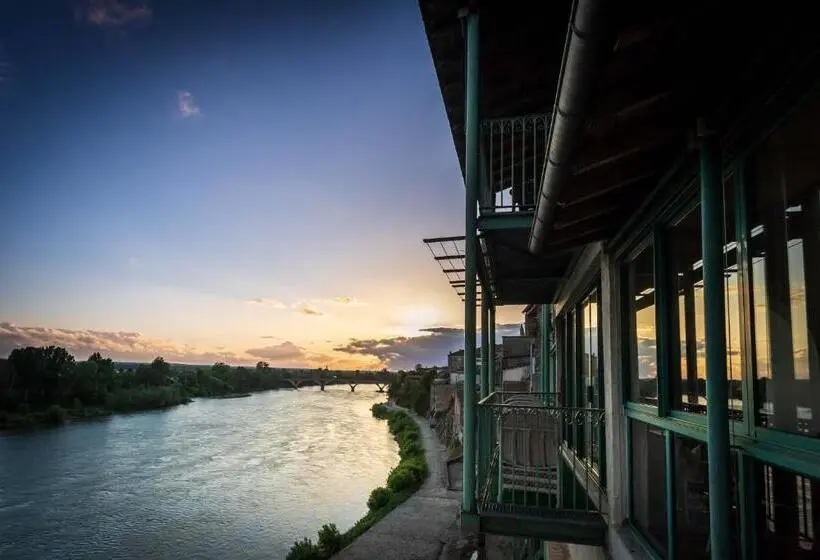 バルコニー付きスタンダードルーム, Restaurant Côte Garonne Le Balcon Des Dames   Tonneins Marmande Agen   Chambres Climatisées