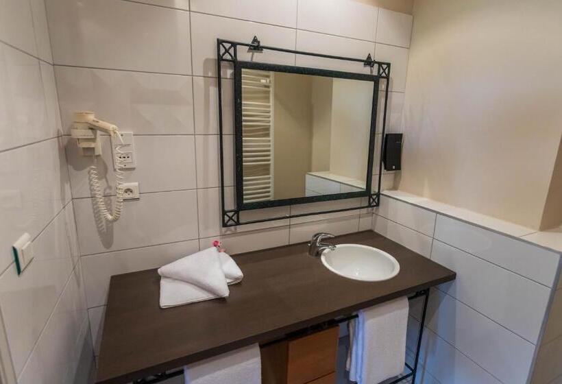 Номер Стандарт, Restaurant Côte Garonne Le Balcon Des Dames   Tonneins Marmande Agen   Chambres Climatisées