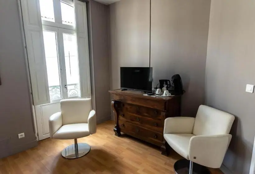 ２ベッドルームアパートメント, Restaurant Côte Garonne Le Balcon Des Dames   Tonneins Marmande Agen   Chambres Climatisées