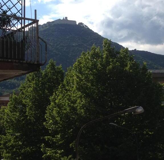 带阳台的豪华间, Suiteiris B&b