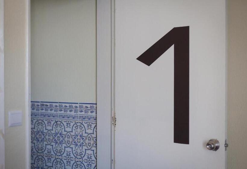 4인용 스탠다드 룸, Beja Hostel