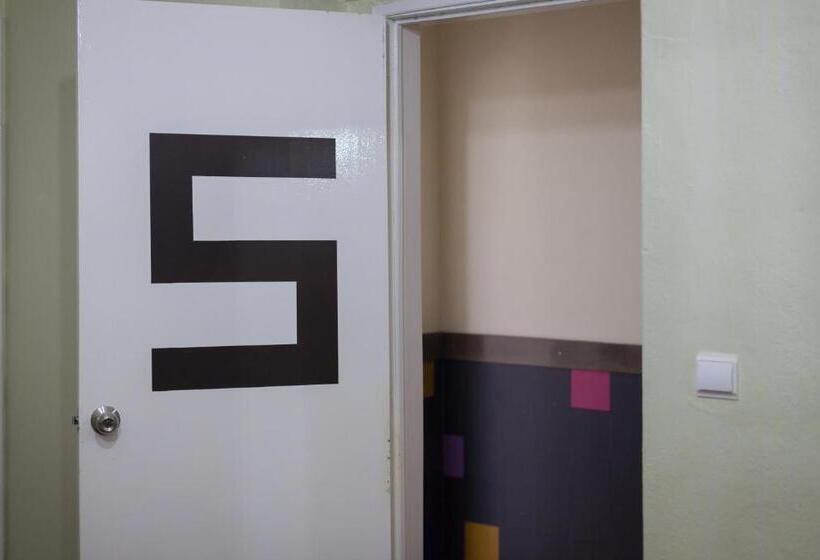 이코노미 룸, Beja Hostel