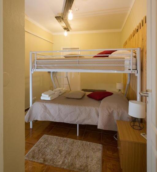 이코노미 트리플 룸, Beja Hostel