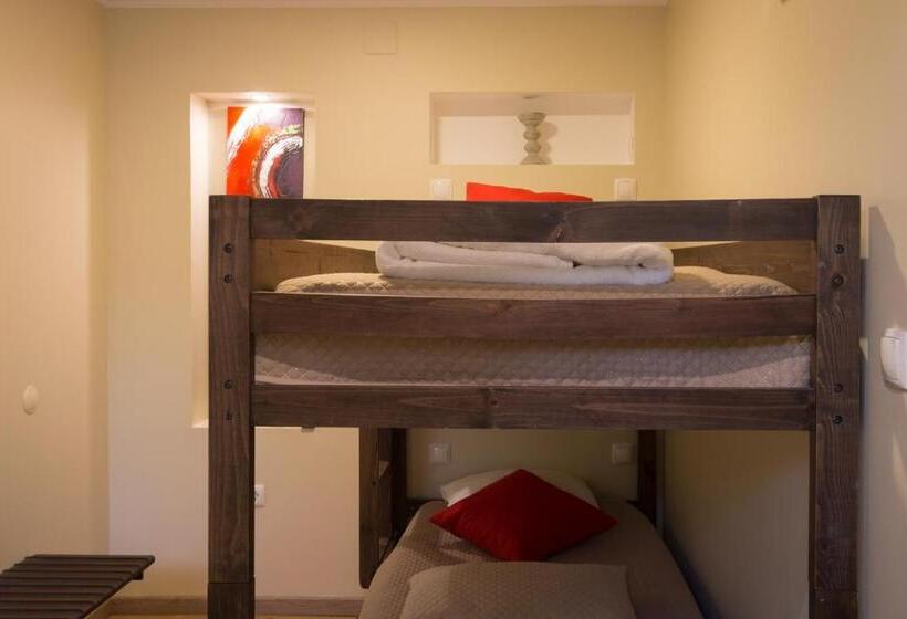Семейный Номер, Beja Hostel