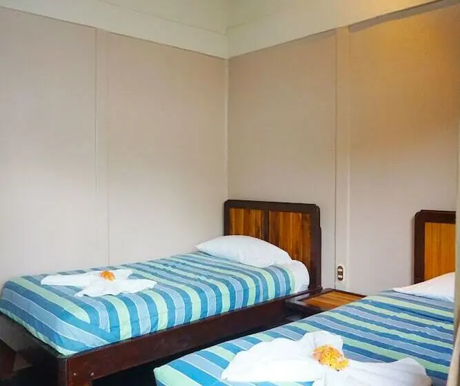 スタンダードルーム, Cabinas Tropicales