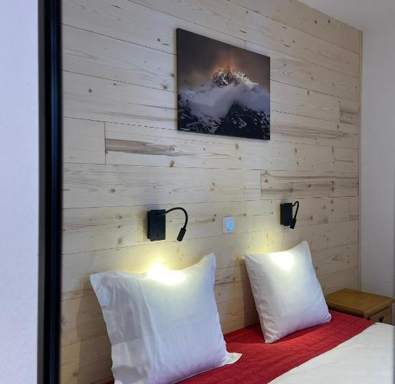 Номер Стандарт Вид на Горы, Hôtel Castillan