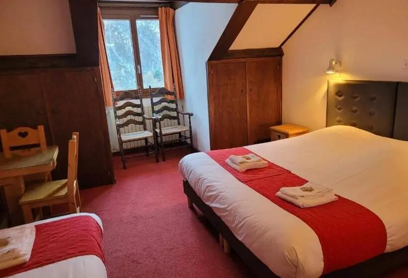 庭の見えるシングルルーム, Hôtel Castillan