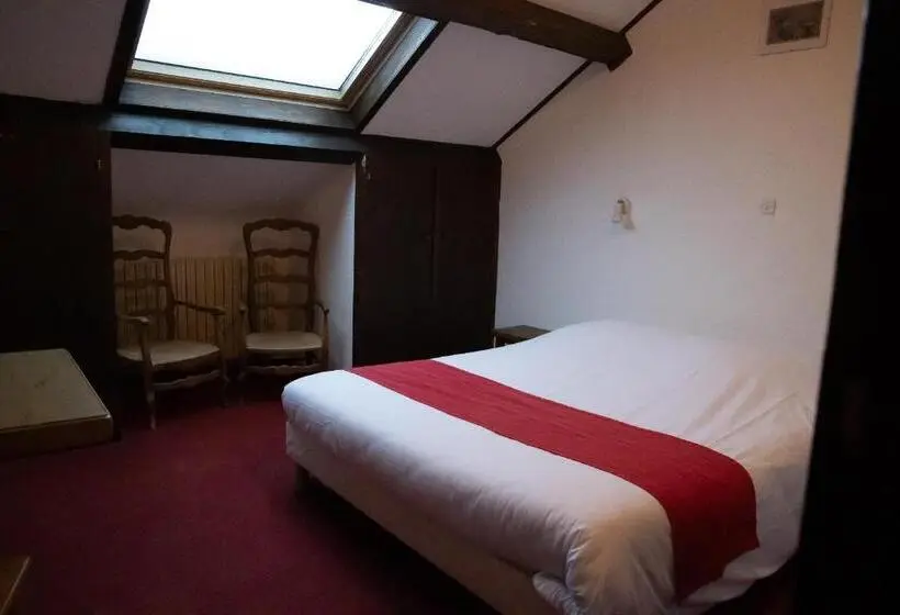 庭の見えるシングルルーム, Hôtel Castillan