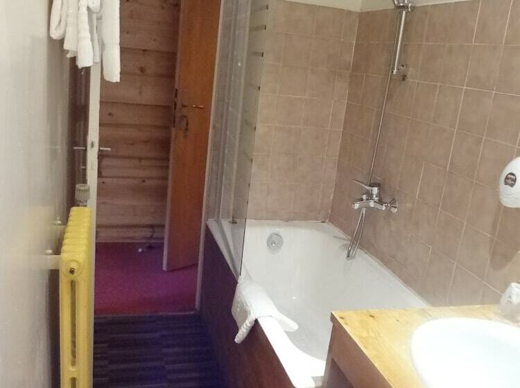 Номер Стандарт Вид на Горы, Hôtel Castillan