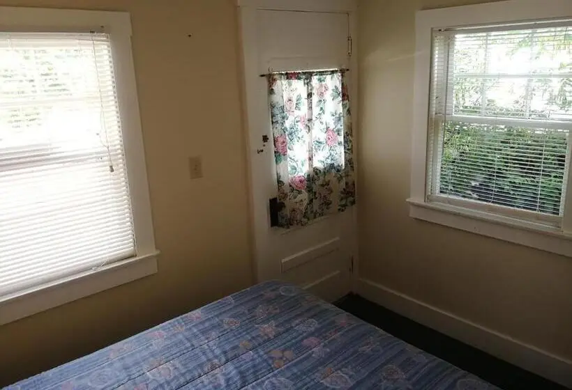 １ベッドルームハウス, Pine View Lodge