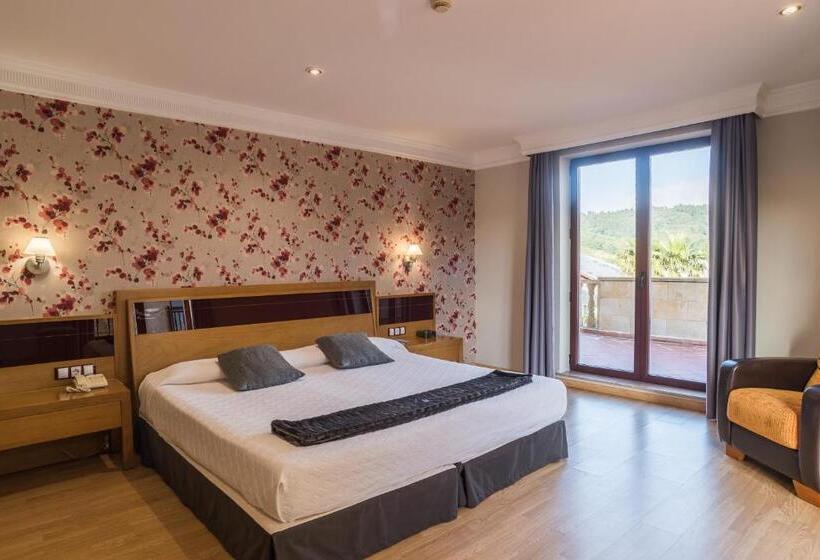 高级三人间, Spa Villa Pasiega