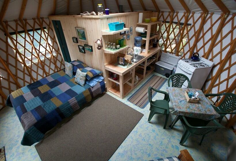 Хижина, Orca Island Cabins