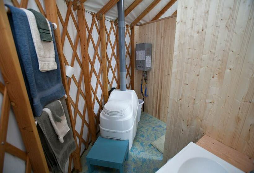 كابينة, Orca Island Cabins