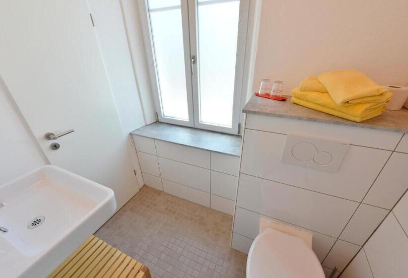 基本间, Pension Gambrinus