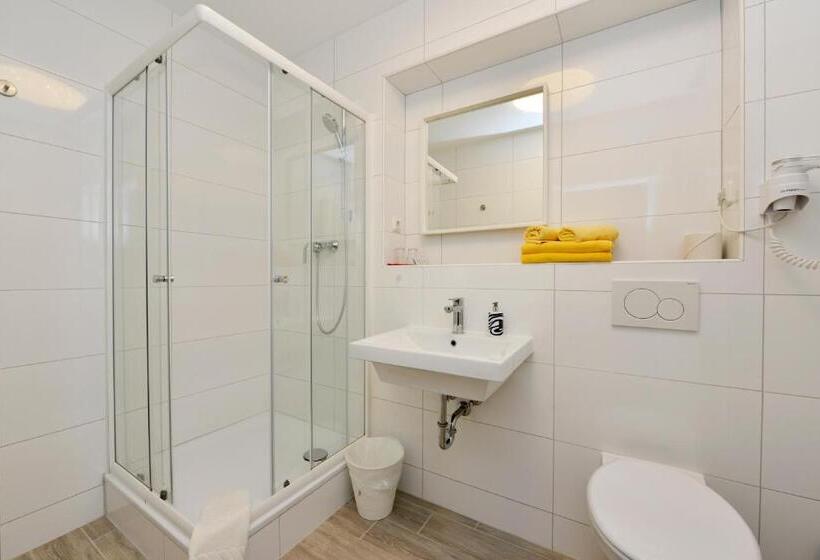 标准间, Pension Gambrinus