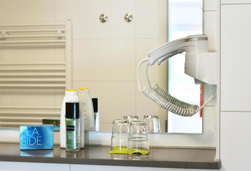 带阳台的三人标准间, Pension Gambrinus