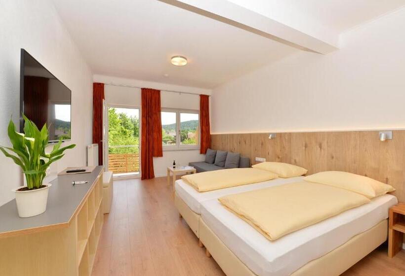 家庭间, Pension Gambrinus