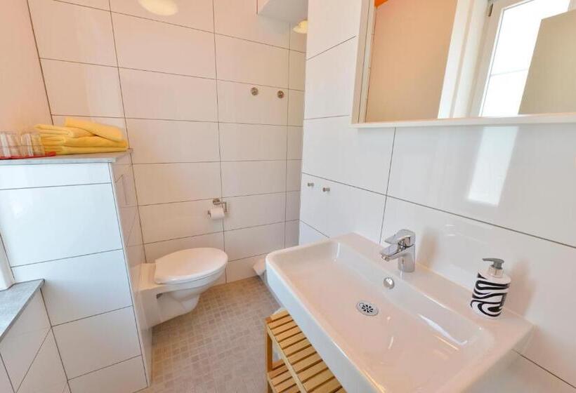 标准三人间, Pension Gambrinus