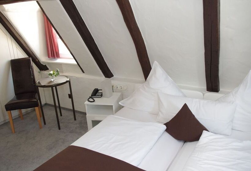 Standard Single Room, Altes Badhaus