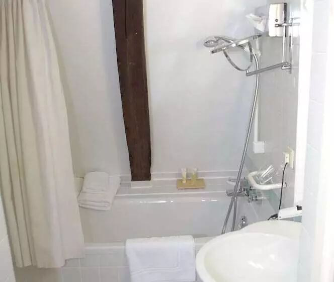 Standard Single Room, Altes Badhaus