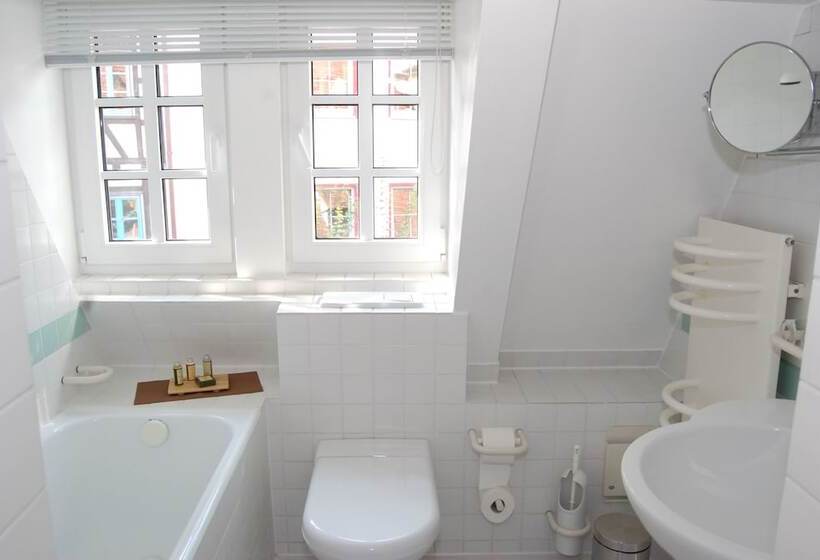 Standard Room, Altes Badhaus