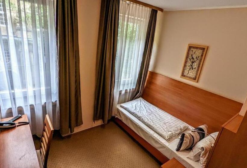 スタンダードシングルルーム, Am Rathaus