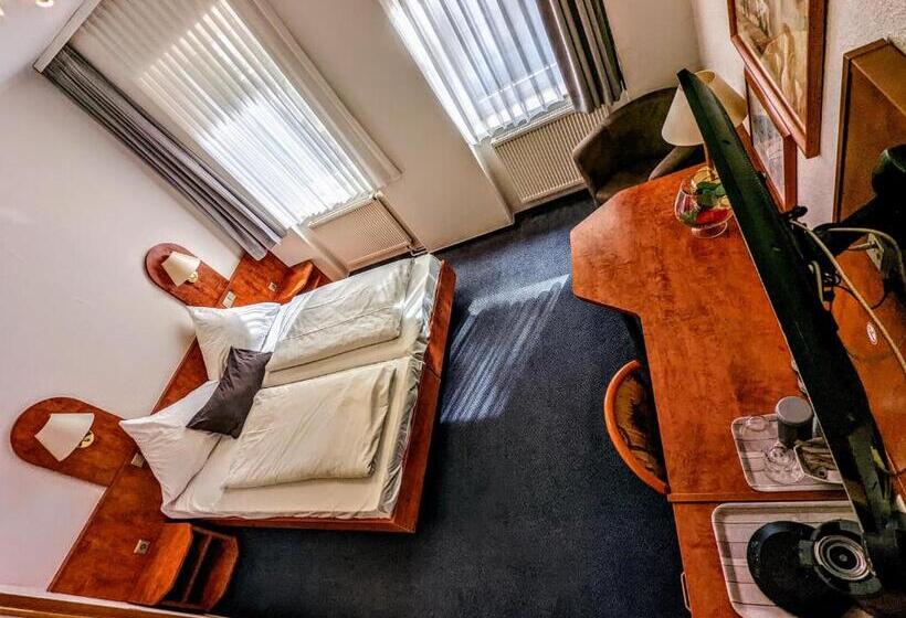 スタンダードルーム, Am Rathaus