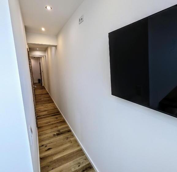 ２ベッドルームアパートメント, Am Rathaus