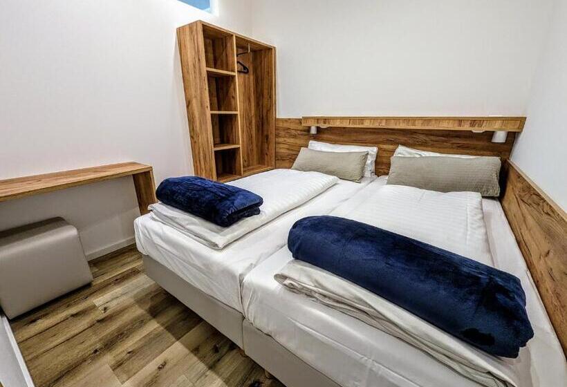 ２ベッドルームアパートメント, Am Rathaus