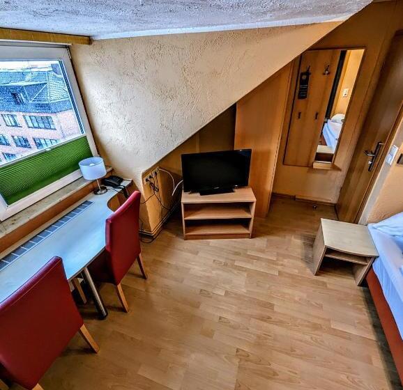 エコノミールーム, Am Rathaus