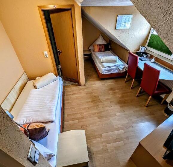 エコノミールーム, Am Rathaus