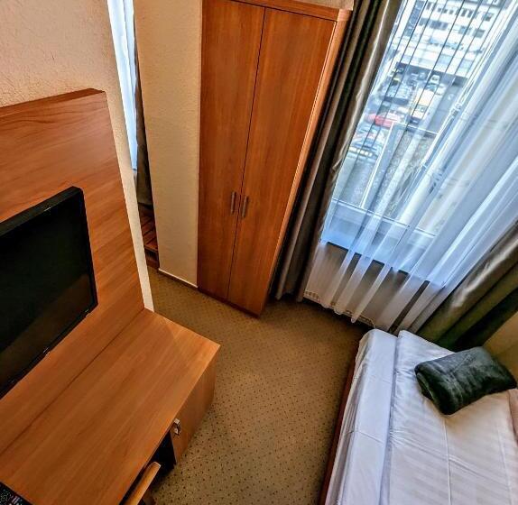 シングルベーシックルーム, Am Rathaus