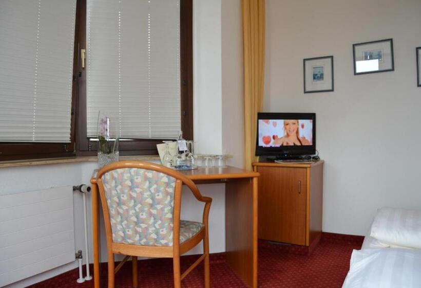 Номер Стандарт, Arkaden Hotel Kelkheim