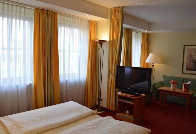 Семейный Номер, Arkaden Hotel Kelkheim