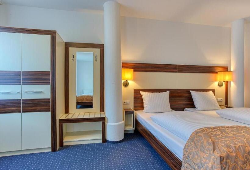 Номер Стандарт Трехместный, Centro Hotel Braunschweig, Trademark Collection By Wyndham